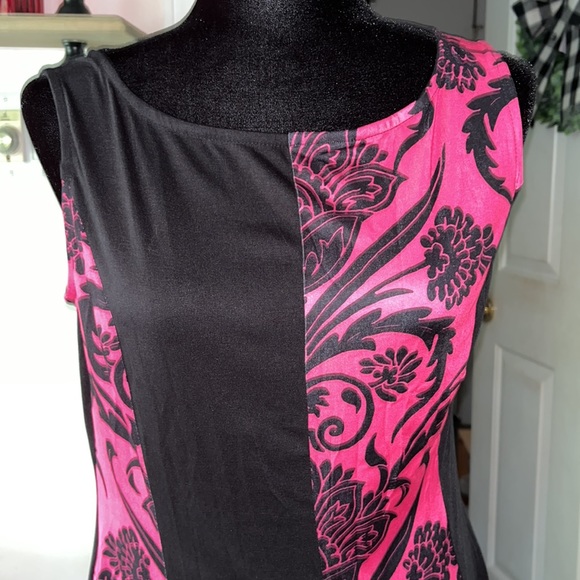 R&B Collections size S NWT. Fuchsia and Black. Beautiful dress - Picture 2 of 6